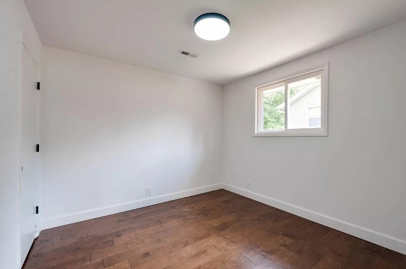 Building Photo - 1628 17th Ave N