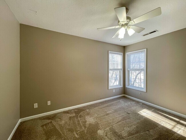 Building Photo - Spacious Four-Bedroom in Candler