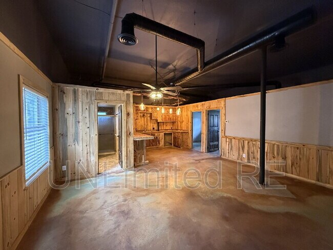 Building Photo - 1518 Shoup St