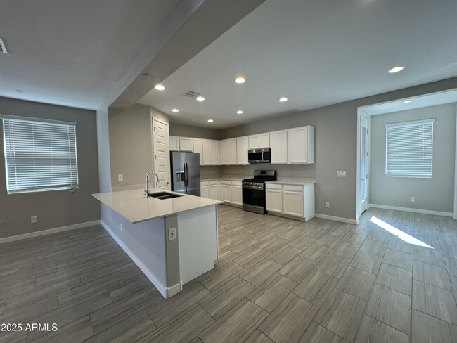 Building Photo - 4306 S 94th Ln