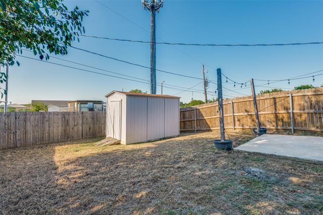 Building Photo - 830 Woodland Ct