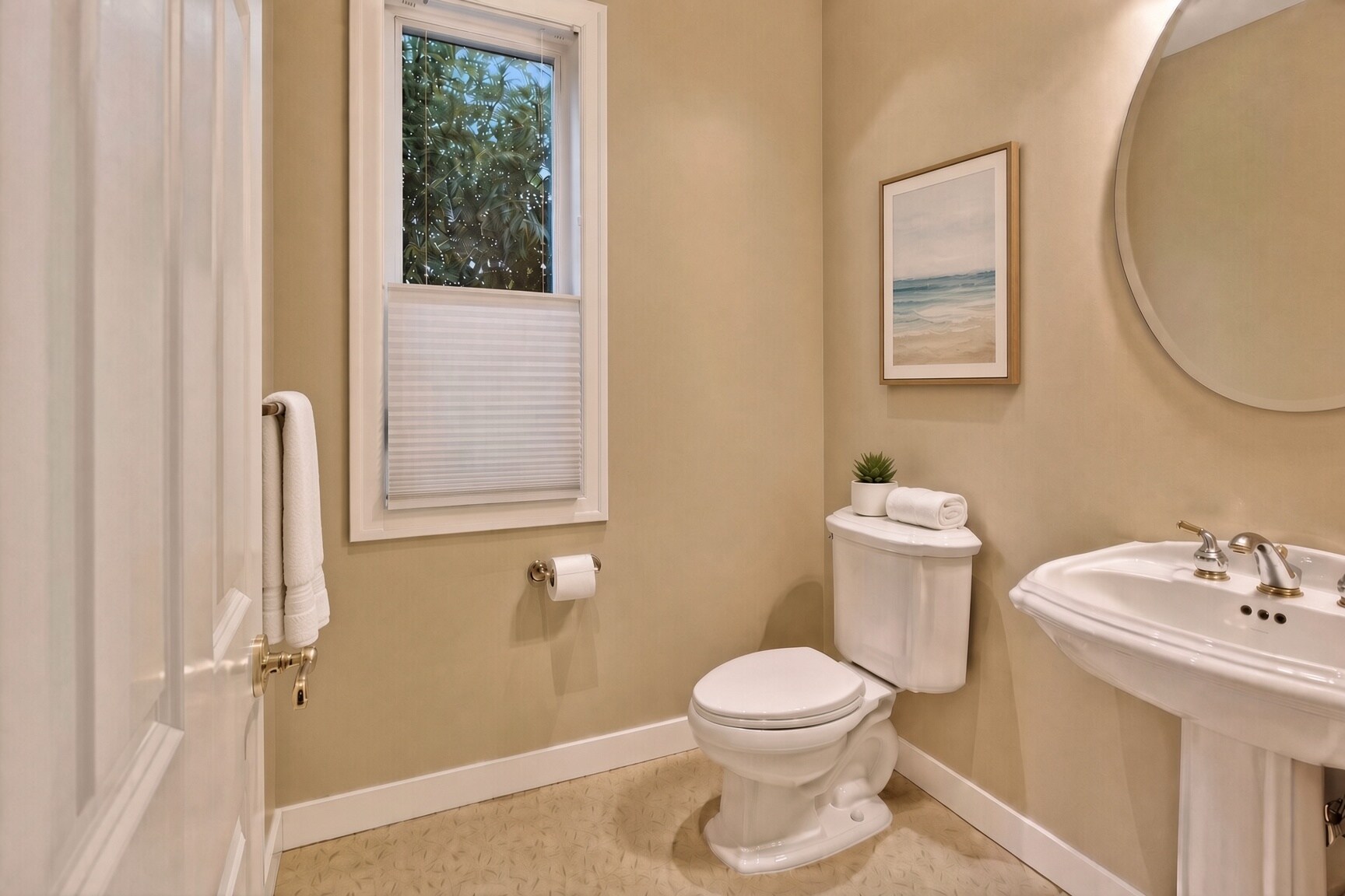 Powder bath - 1645 SE Oak Shore Ln