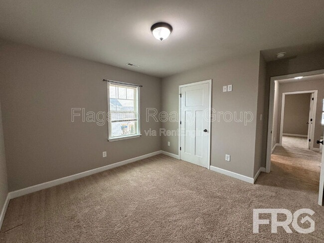 Building Photo - 419 Planters Ridge Dr