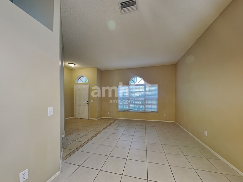 Building Photo - 523 Beth Ann St