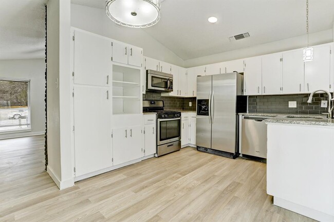 Building Photo - 5205 Palo Blanco Ln