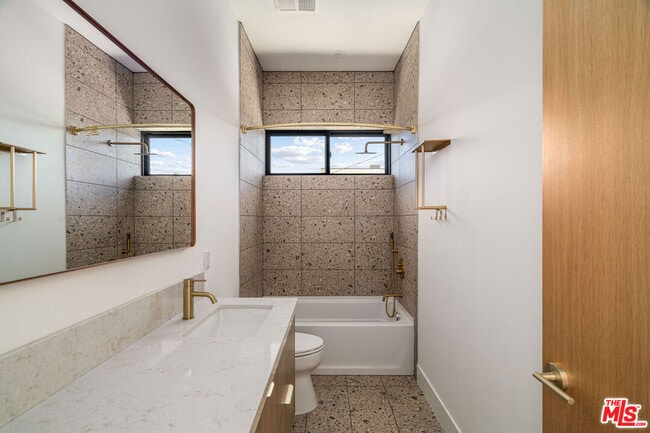 Building Photo - 3909 W Exposition Blvd