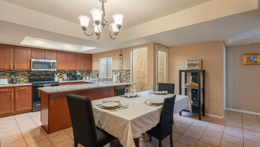 Building Photo - 4211 N 78th Way