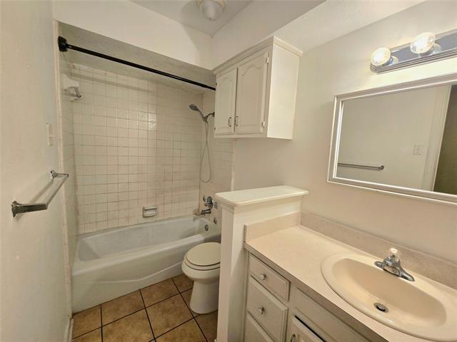 Building Photo - 925 Shell Ln