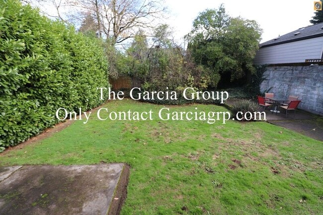 Building Photo - 6134 NE 17th Ave