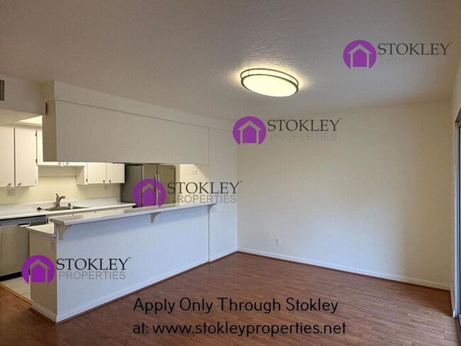 Building Photo - 1924 Pomar Way