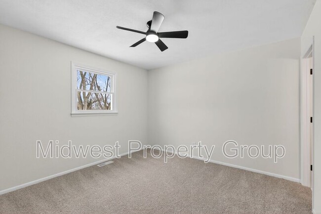 Building Photo - 5165 West Wood Drive