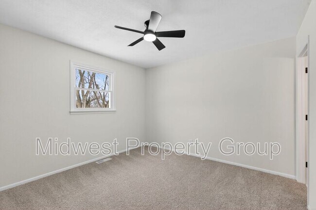 Building Photo - 5165 Westwood Dr