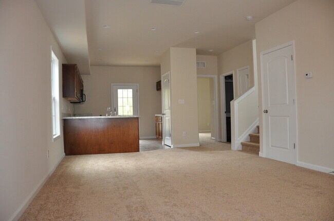 Building Photo - 517 Pyke Rd