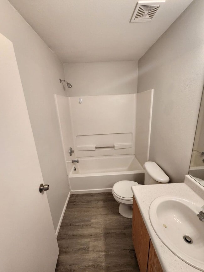Building Photo - Ridgeview @ Stetson Hills- Newly remodeled 3 bedroom