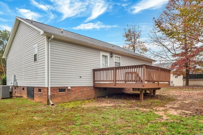 Building Photo - 2046 Samantha Dr