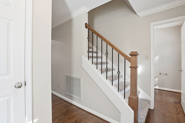 Building Photo - SPACIOUS AND BEAUTIFUL HOME IN DESIRABLE APEX