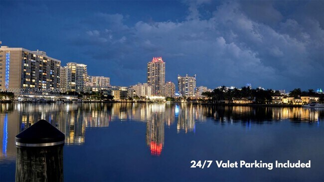 Building Photo - 900 Bay Dr