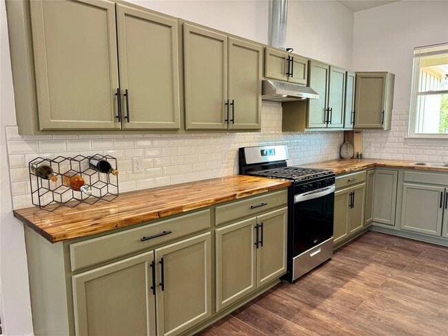 Building Photo - 1353 Red Town Rd