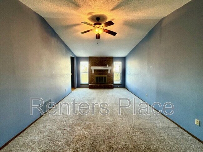 Building Photo - 11805 E 81st St N