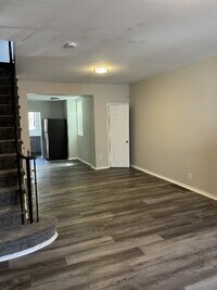 Building Photo - 1515 S LeCount St