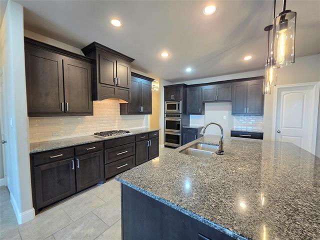 Building Photo - 6916 Talon Dr