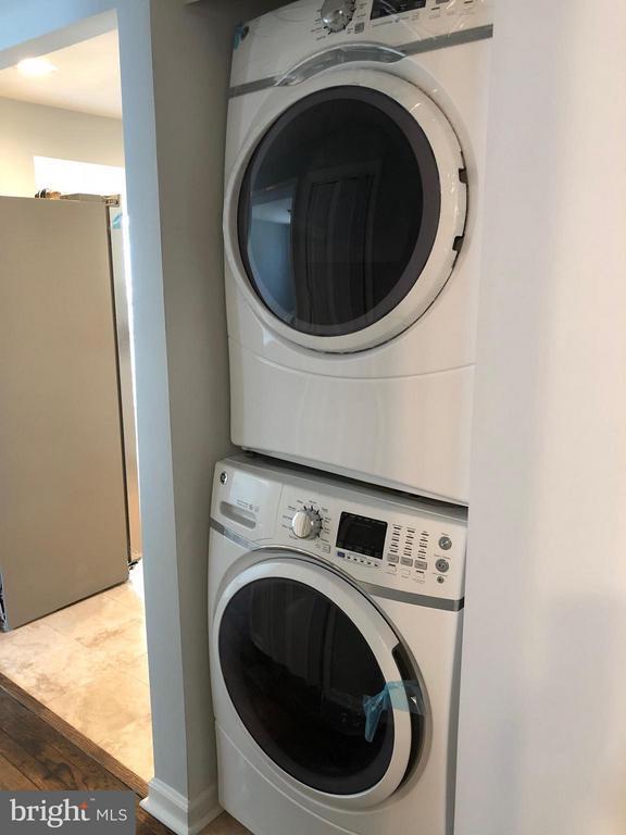 Building Photo - 204 Northview Dr