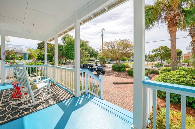 Building Photo - 4431 Luke Ave