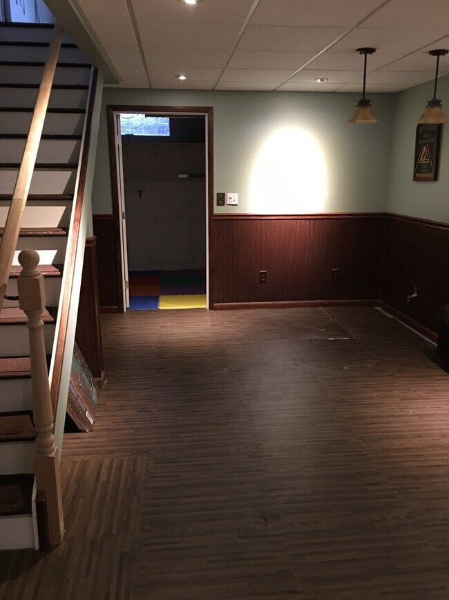 Basement - 1311 N Lincoln St