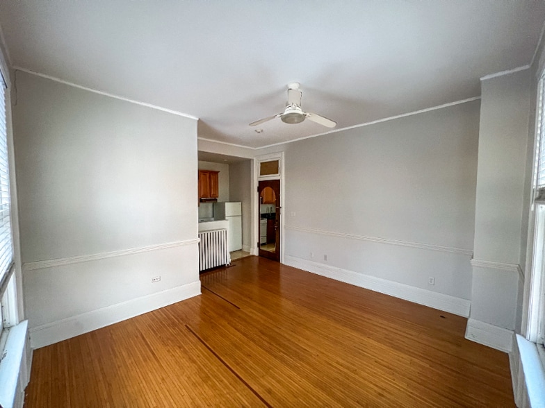 Building Photo - 4380 Central Ave