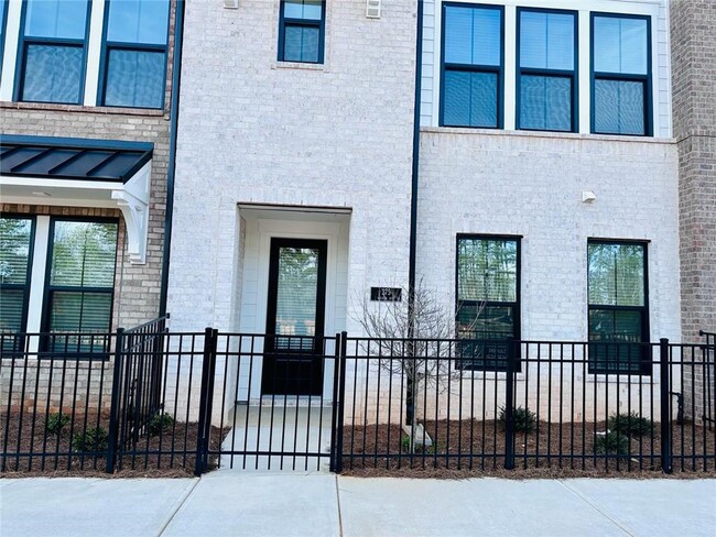 Building Photo - 375 Walker Ave