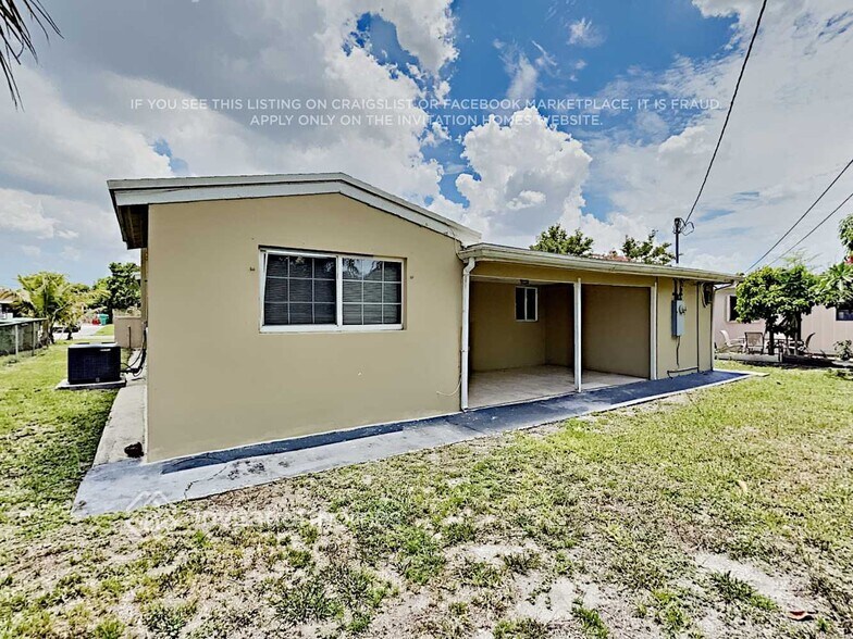 Building Photo - 7041 SW 27th St