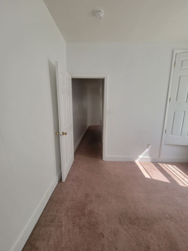Building Photo - 7208 Torresdale Ave