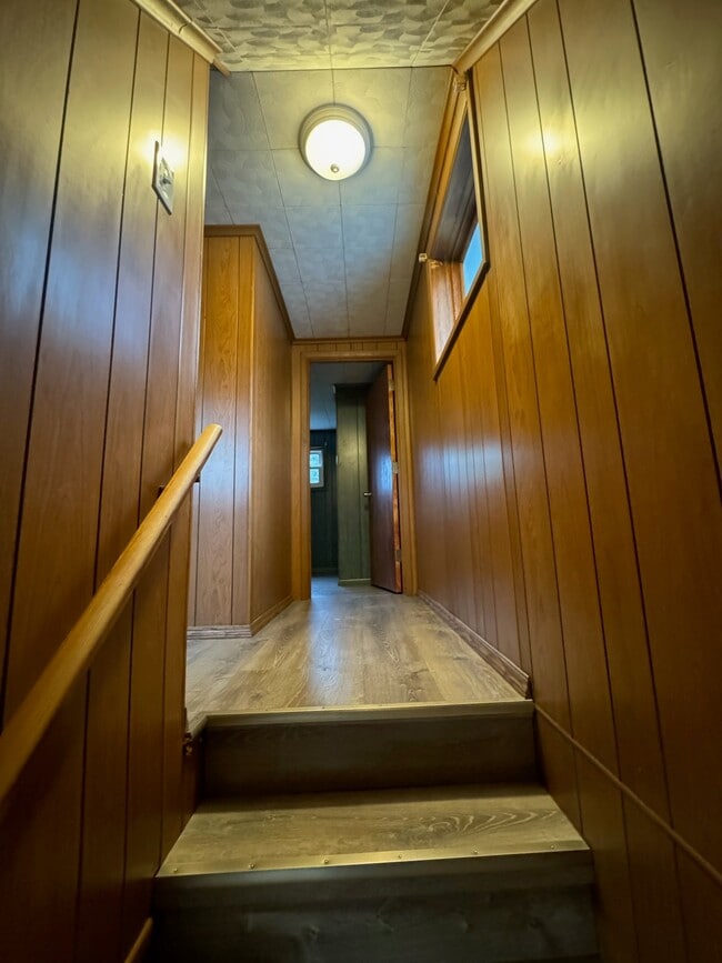 Building Photo - 43 Hillman St