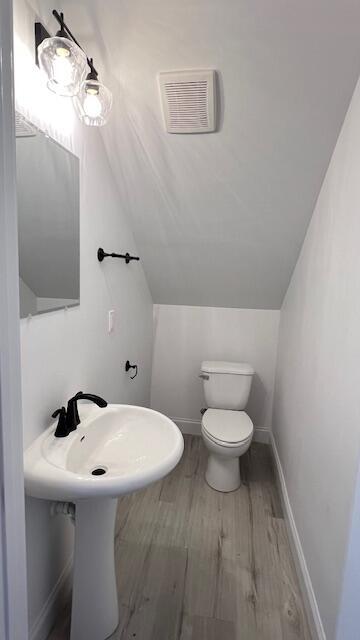 Building Photo - 1913 Cypress Ln