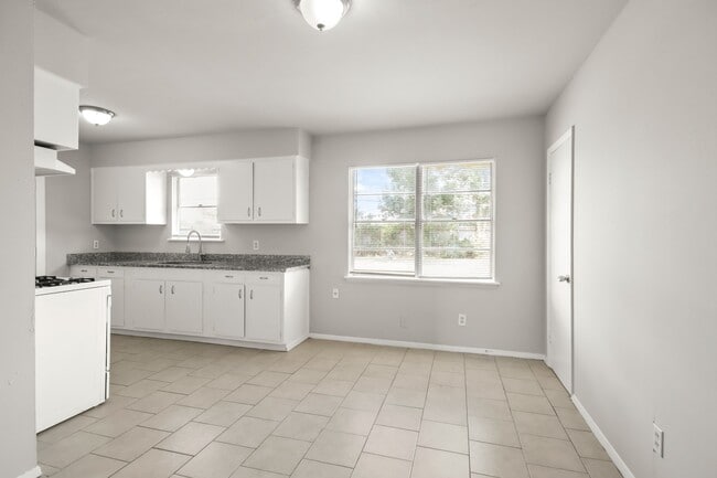 Building Photo - 7411 Langley Rd
