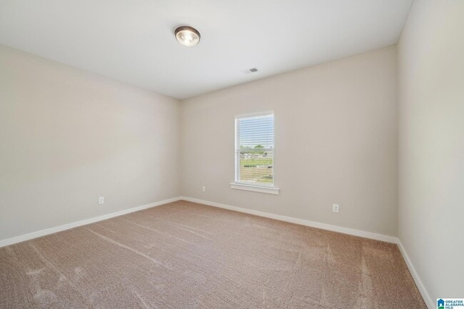 Building Photo - 152 Kings Wy