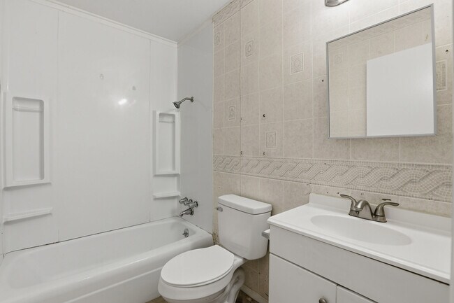 Building Photo - 1520 SE 48th Pl