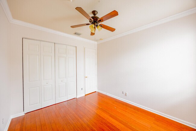 Building Photo - 2267 NW Padova St