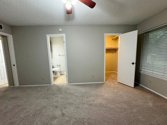 Building Photo - 9502 Quail Village Ln