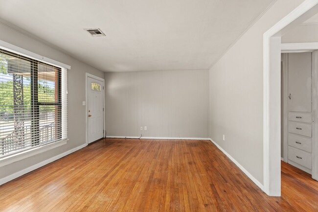 Building Photo - 3132 NW 44th St