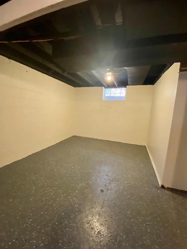 Building Photo - 9545 Beaverland St