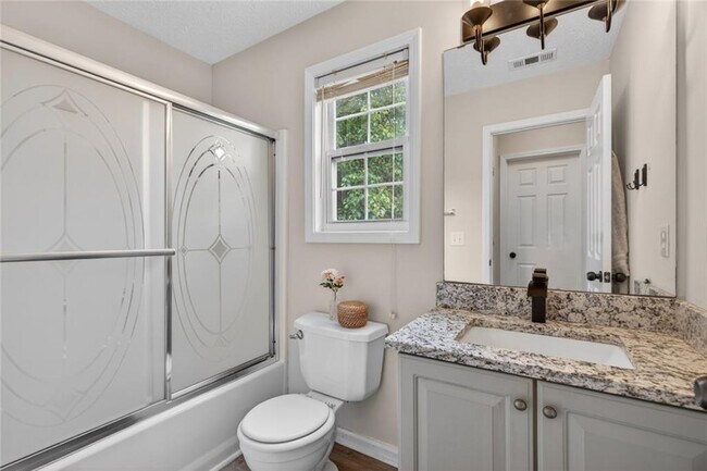 Building Photo - 3380 Serenade Ct