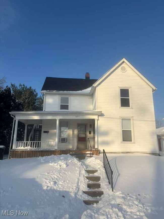 Building Photo - 371 N Mulberry St