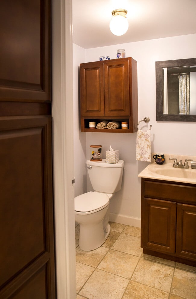 Master Bathroom - 11801 Rockville Pike