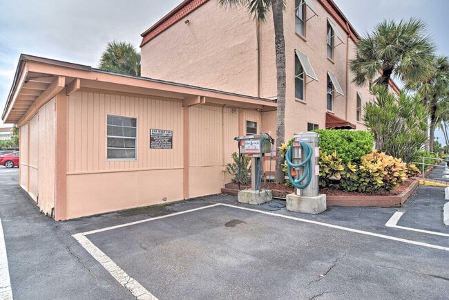 Building Photo - 8931 Blind Pass Rd