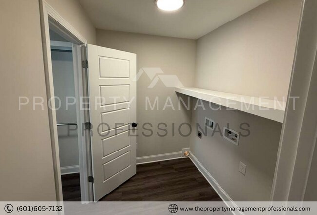 Building Photo - BRAND NEW!!! FABULOUS HOME!!!