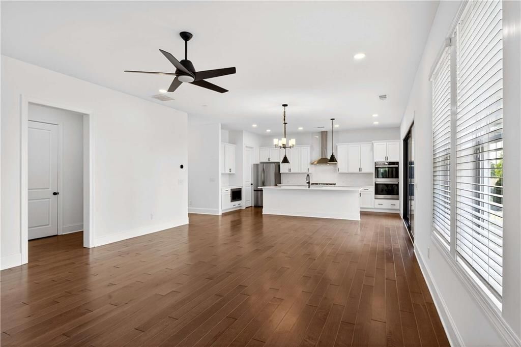 Building Photo - 395 Tillman Pass