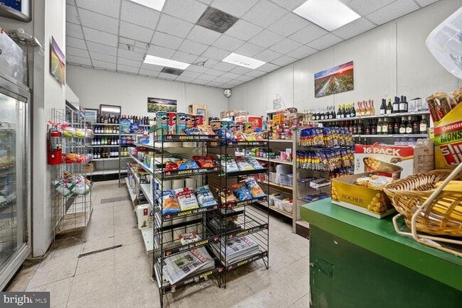 Building Photo - 4515 Willard Ave