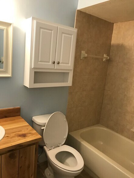 Building Photo - 1595 Megan Bay Cir