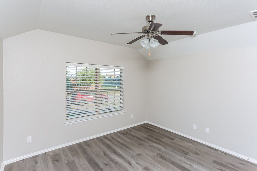 Building Photo - 1513 Applegate Way